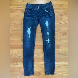Almost Famous Jeans Women’s Juniors 3 Blue Denim Distressed Skinny Pockets Dark